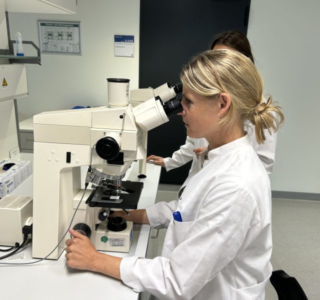 32 FM 2025 Drittmittel ExpOnk Bild 3 scaled 34ed8c49